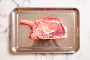 Preparazione Cotoletta di maiale, purè e aceto balsamico - Fase 1