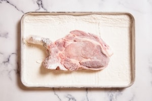 Preparazione Cotoletta di maiale, purè e aceto balsamico - Fase 1