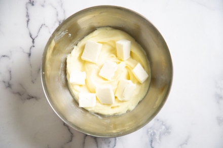 Preparazione Cotoletta di maiale, purè e aceto balsamico - Fase 5 Preparazione Cotoletta di maiale, purè e aceto balsamico - Fase 5