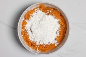 Preparazione Polpette di patate dolci con il kimchi - Fase 2