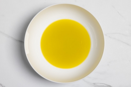 Preparazione Salsa salmoriglio - Fase 1 Preparazione Salsa salmoriglio - Fase 1