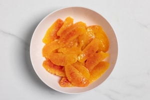 Preparazione Insalata di salmone e arance con burrata - Fase 1