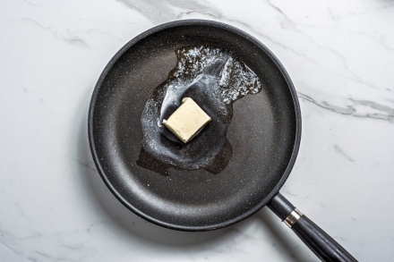 Preparazione Pasta burro e acciughe - Fase 1 Preparazione Pasta burro e acciughe - Fase 1