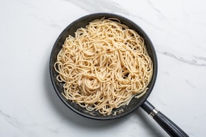 Preparazione Pasta burro e acciughe - Fase 3