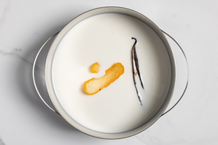 Preparazione Sanguinaccio dolce - Fase 1 Preparazione Sanguinaccio dolce - Fase 1