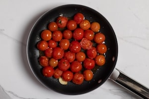Preparazione Tarte tatin pomodorini e burrata - Fase 3