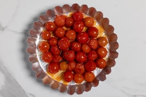 Preparazione Tarte tatin pomodorini e burrata - Fase 4