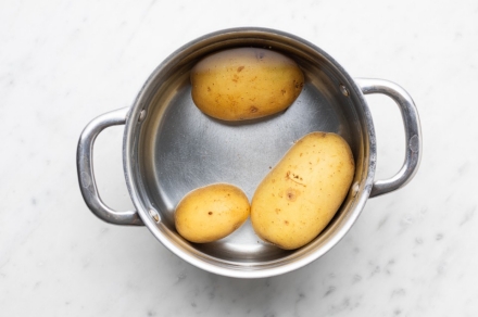 Preparazione Polpettone di patate - Fase 1 Preparazione Polpettone di patate - Fase 1