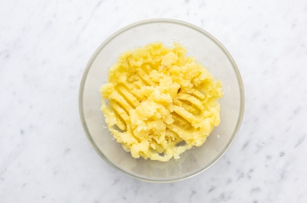 Preparazione Polpettone di patate - Fase 1 Preparazione Polpettone di patate - Fase 1