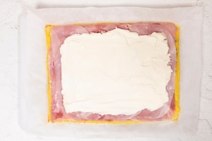 Preparazione Rotolo di frittata con Philadelphia - Fase 3