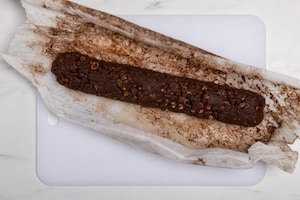 Preparazione Salame di cioccolato senza uova - Fase 4