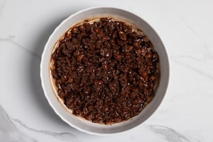 Preparazione Salame di cioccolato senza uova - Fase 3