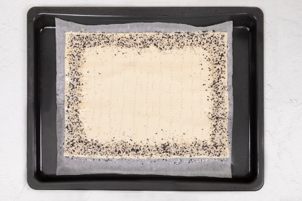 Preparazione Torta salata al salmone e Philadelphia - Fase 1 Preparazione Torta salata al salmone e Philadelphia - Fase 1