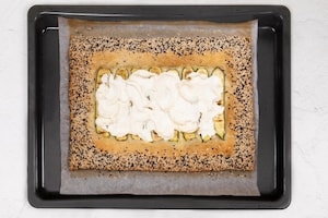 Preparazione Torta salata al salmone e Philadelphia - Fase 3