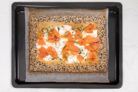 Preparazione Torta salata al salmone e Philadelphia - Fase 3 Preparazione Torta salata al salmone e Philadelphia - Fase 3