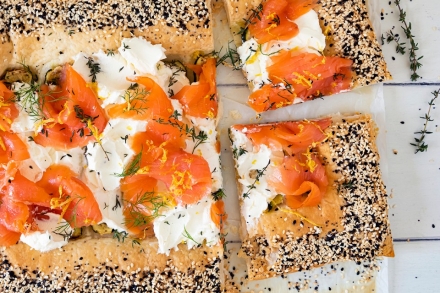 Preparazione Torta salata al salmone e Philadelphia - Fase 4 Preparazione Torta salata al salmone e Philadelphia - Fase 4