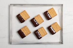 Preparazione Biscotti gelato con Oro Saiwa - Fase 3