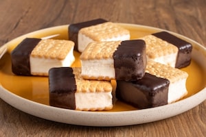 Preparazione Biscotti gelato con Oro Saiwa - Fase 4