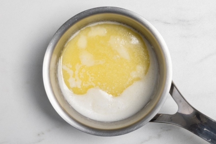 Preparazione Cheesecake classica con Oro Saiwa - Fase 1 Preparazione Cheesecake classica con Oro Saiwa - Fase 1