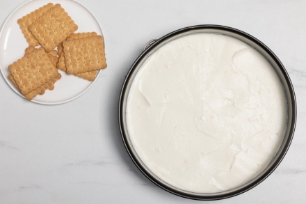 Preparazione Cheesecake classica con Oro Saiwa - Fase 4 Preparazione Cheesecake classica con Oro Saiwa - Fase 4