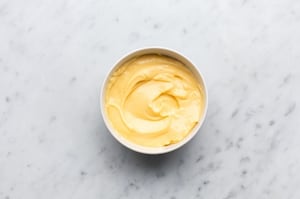 Preparazione Crostata crema e fragole - Fase 2