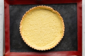 Preparazione Crostata crema e fragole - Fase 4