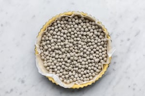 Preparazione Crostata crema e fragole - Fase 3