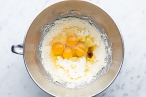 Preparazione Torta con uova di Pasqua - Fase 2