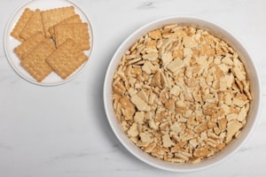 Preparazione Torta latte e biscotti - Fase 1
