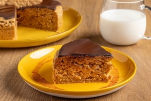 Preparazione Torta latte e biscotti - Fase 5