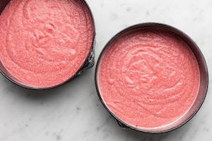 Preparazione Torta rosa alle fragole - Fase 5