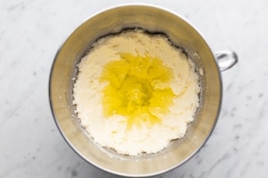 Preparazione Torta rosa alle fragole - Fase 2