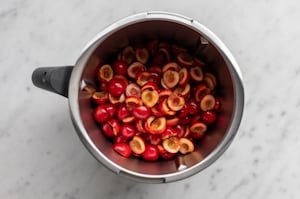 Preparazione Confettura di ciliegie con il Bimby - Fase 1