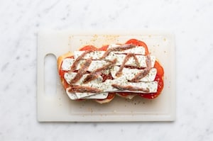 Preparazione Pane cunzato - Fase 4