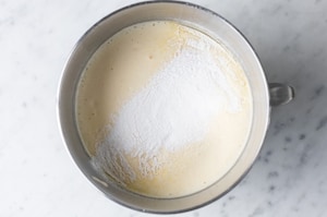 Preparazione Torta al cioccolato semplice - Fase 2