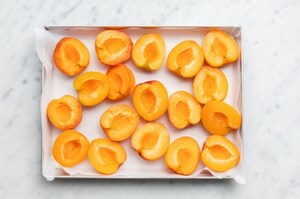 Preparazione Albicocche al forno - Fase 1