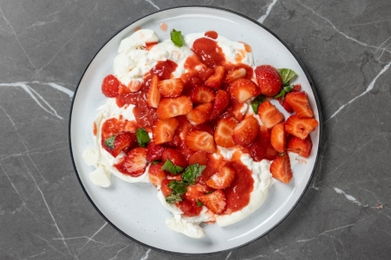 Preparazione Fragole e burrata - Fase 5 Preparazione Fragole e burrata - Fase 5