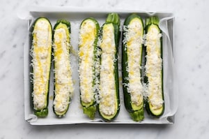 Preparazione Zucchine ripiene di ricotta - Fase 3