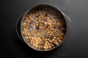 Preparazione Nocciole caramellate - Fase 3
