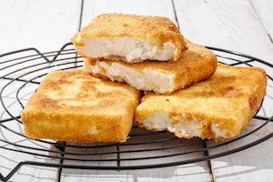 Preparazione Saganaki (feta fritta) - Fase 2