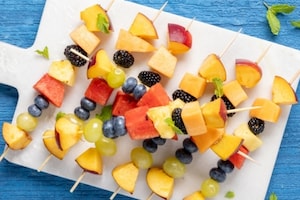 Preparazione Spiedini di frutta - Fase 4