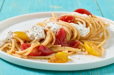 Pasta pomodorini confit e burrata