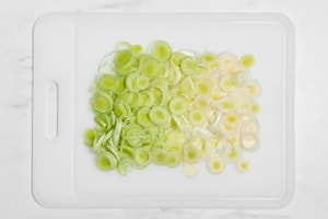 Preparazione Vellutata di porri e patate - Fase 1