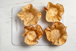 Preparazione Cestini di tortillas con gorgonzola - Fase 2