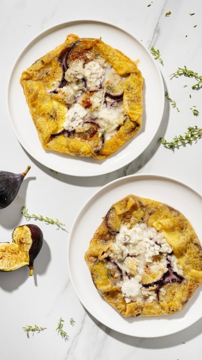 Galette di carta di riso con fichi e gorgonzola