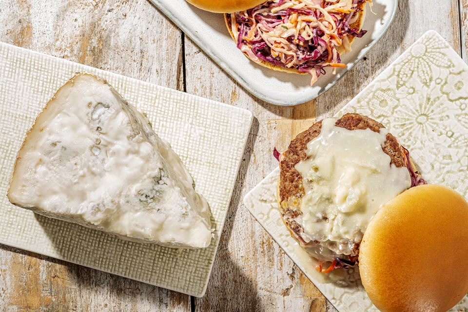 Hamburger con gorgonzola Hamburger con gorgonzola