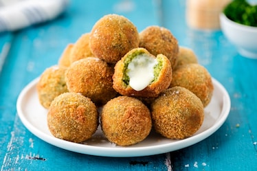 Polpette di broccoli filanti