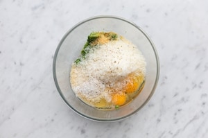 Preparazione Polpette di broccoli filanti - Fase 1