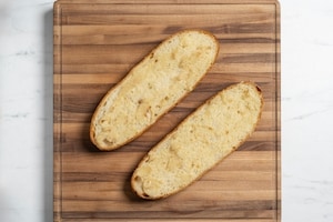 Preparazione Roasted garlic bread con gorgonzola - Fase 4