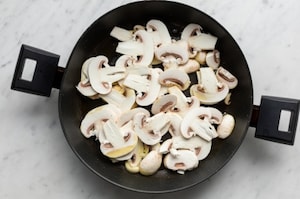 Preparazione Pasticciotto carne e funghi - Fase 2